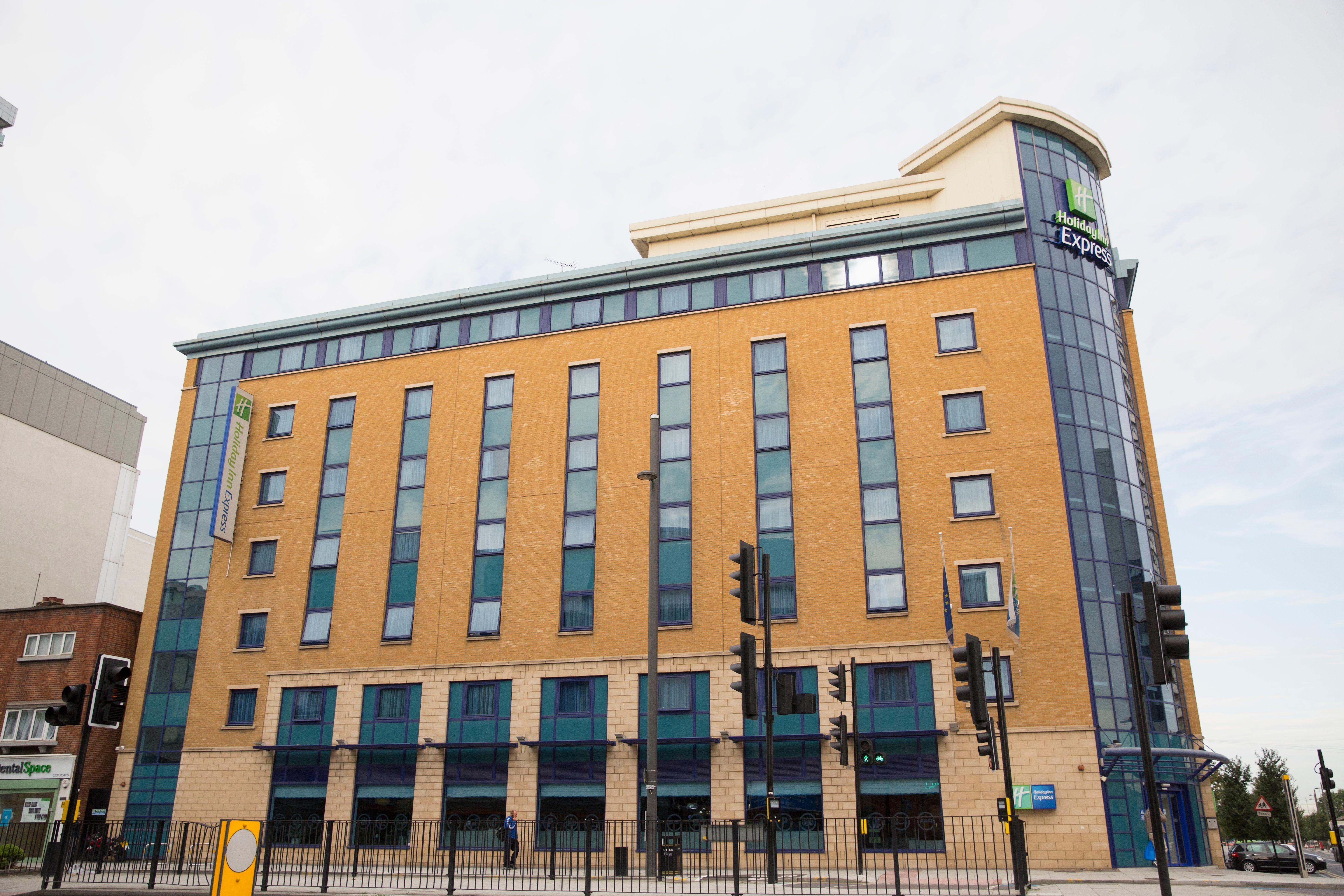 Holiday Inn Express London Stratford, An Ihg Hotel Exterior foto